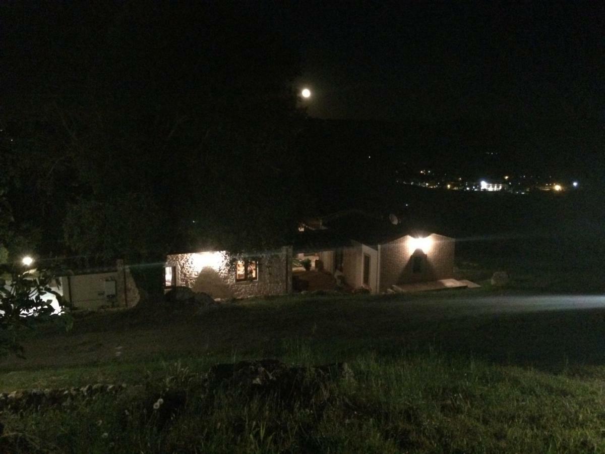 Il Nido Del Falco Nelle Antiche Mura Saturnia Exterior foto